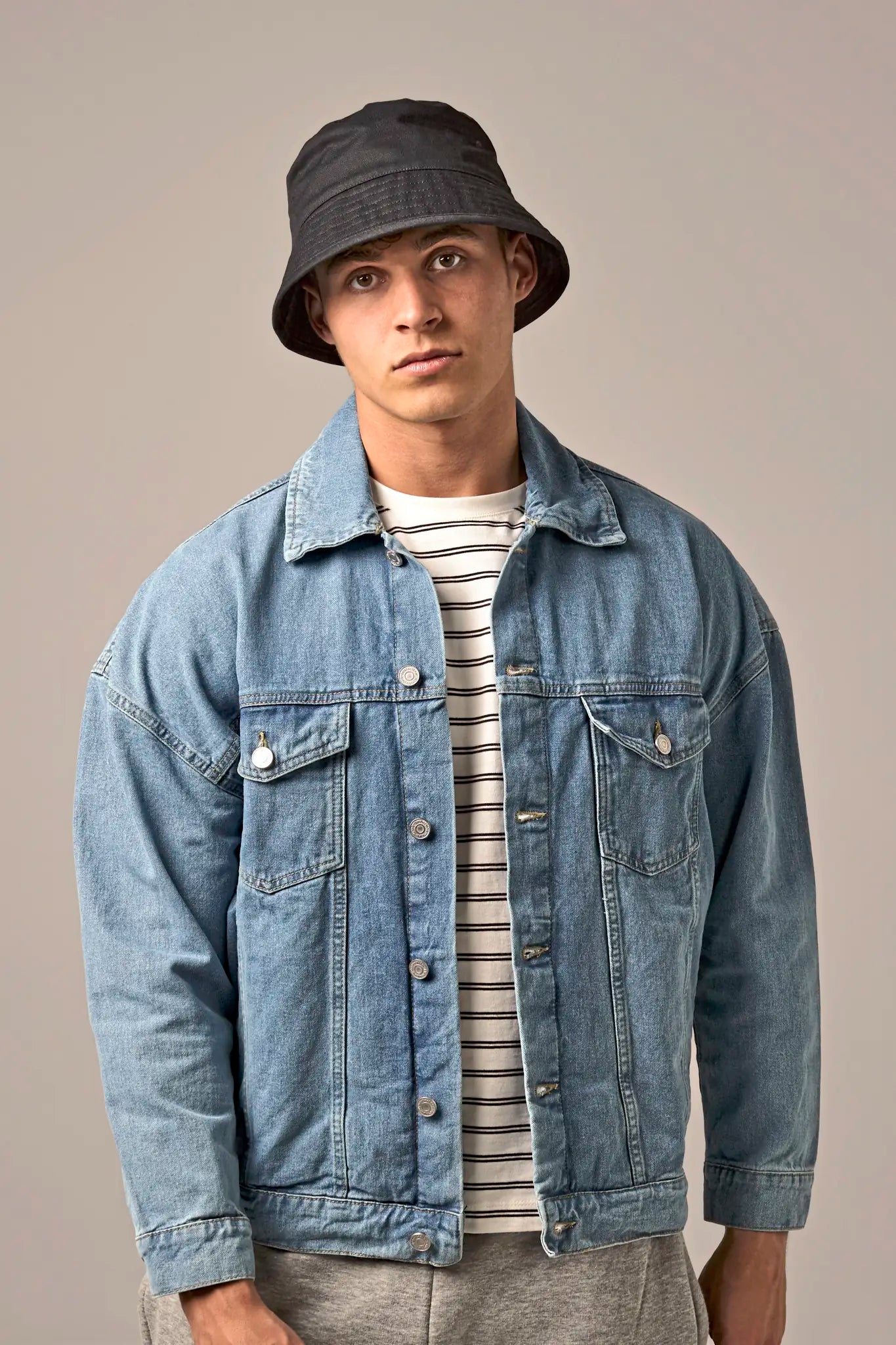 6d919d3f5575619b6c18211c457263c5